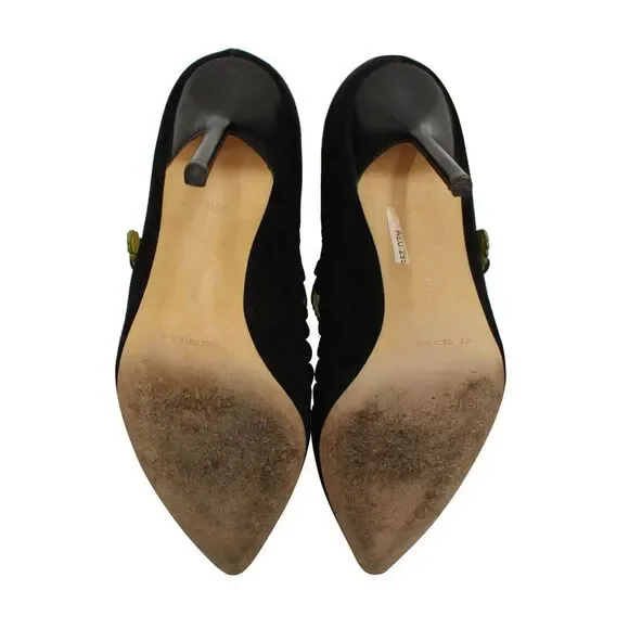 Manolo Blahnik Scallop-accent Pumps in Black Suede - Picture 6 of 7